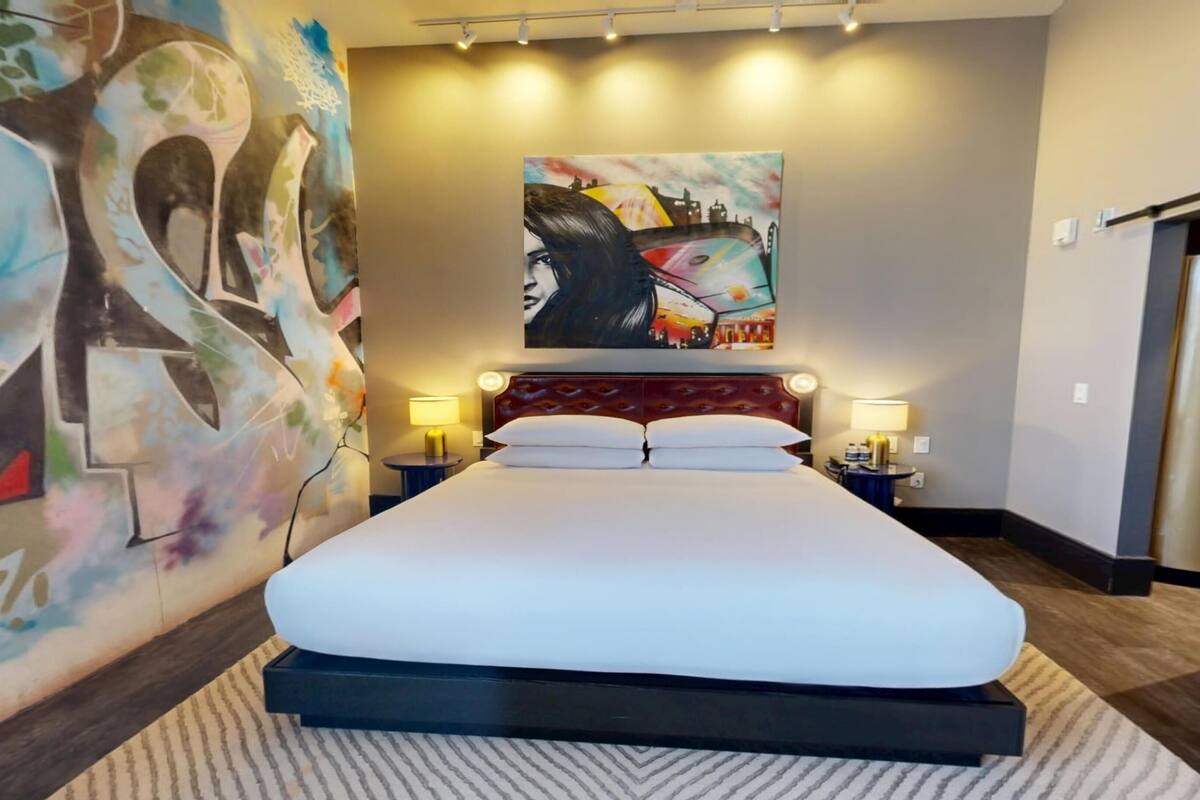 Suite, 1 Bedroom, Accessible (Hearing)