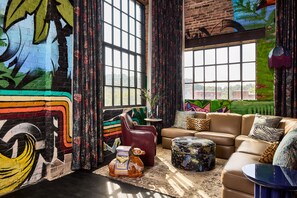 55-inch Smart TV with digital channels, TV, Netflix - The Radical Asheville, Tapestry Collection by Hilton (Asheville)