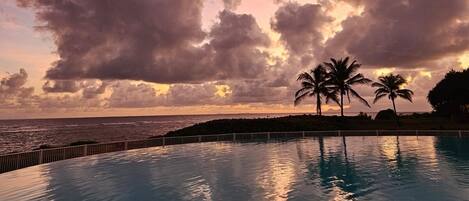 حمّام سباحة خارجي