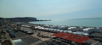 Appartement LE Large Face MER et Plage Avec Balcon