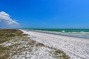 Beach - Coastal Surfside Swank by Beachside Management (Siesta Key)