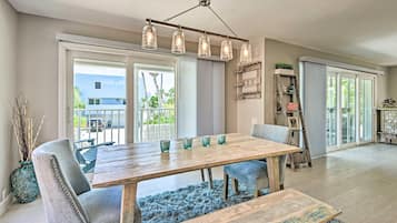 House, Multiple Beds (302) | Dining