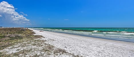 House, Multiple Beds (302) | Beach