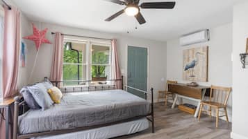 1 bedroom, in-room safe, iron/ironing board, free WiFi