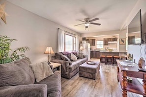 Smart TV, fireplace, DVD player, books