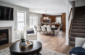 Smart TV, fireplace, books, offices - Traverse City Retreat | Hot Tub | 8 miles to downtown (Traverse City)