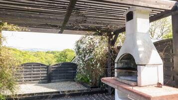 Cottage | Property grounds