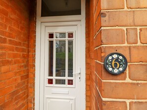 Exterior - Coastguard Cottages (Hull)