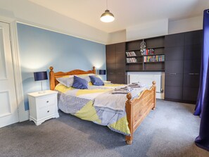 3 habitaciones, decoración personalizada y muebles diferentes 