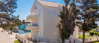 Apartments Anamarija