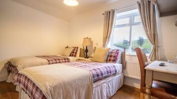 雙床房 | 免費 Wi-Fi