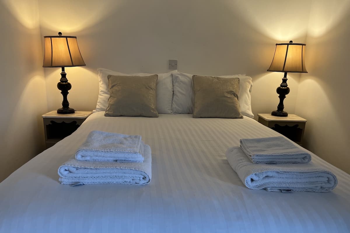 Classic Double Room | Free WiFi
