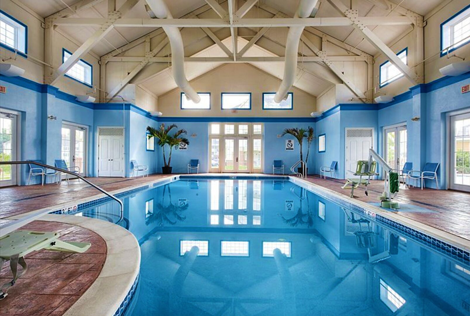 Indoor pool, outdoor pool