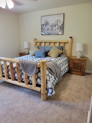 4 bedrooms, desk, iron/ironing board, travel cot