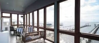 Relaxing lake house 30 minutes from downtown New Orleans