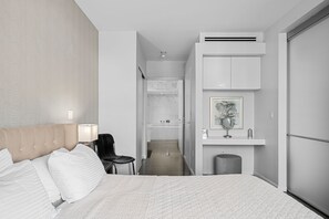 1 dormitorio, tabla de planchar con plancha, cuna de viaje y wifi gratis