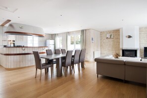 Dining - . (Rivedoux-Plage)