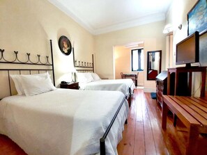 Premium bedding, free cots/infant beds, free WiFi, bed sheets