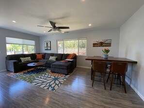 Smart TV - Pet friendly duplex apartment in downtown Santa Ynez! (Santa Ynez)