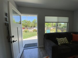 Smart TV - Pet friendly duplex apartment in downtown Santa Ynez! (Santa Ynez)