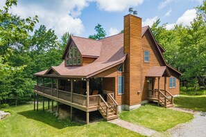 Exterior - Cozy Lake Escape w/ Pool Table & Porch Views (Oakland)