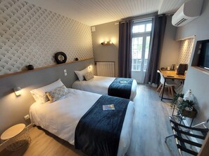 Habitación con 2 camas individuales, 2 camas individuales | Ropa de cama de alta calidad y decoración personalizada