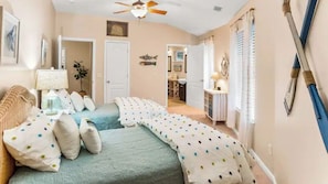 4 bedrooms, desk, iron/ironing board, free WiFi