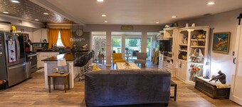 Perfect & Private - 2 lg bedrooms, huge kitchen, hot-tub & more "Summer Special"