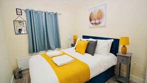 Apartment, Multiple Beds | 2 bedrooms, iron/ironing board, free WiFi, bed sheets