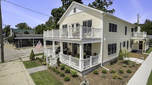 The Dala House Suite #4 with Private Lake Access