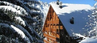 Ski in Ski Out Luxury Apartment with South West Facing Balcony!