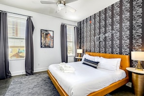 2 slaapkamers, een strijkplank/strijkijzer, wifi, beddengoed