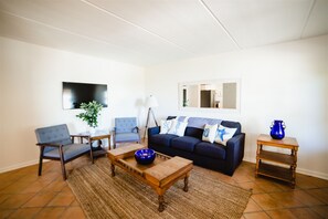Smart TV - Couple`s Retreat courtyard pool hot tub (South Padre Island)