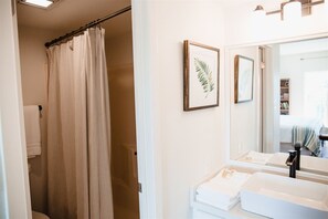 Shower, hair dryer, towels - Couple`s Retreat courtyard pool hot tub (South Padre Island)