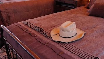 1 室のベッドルーム、アイロン / アイロン台、WiFi (無料)、ベッドシーツ