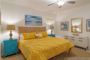 2 chambres, literie de qualité supérieure, fer et planche à repasser