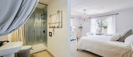 3 soverom, strykejern/-brett, wi-fi (inkludert) og sengetøy