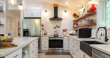 Hideaway Retreat | Hot Tub, Sauna & Game Room