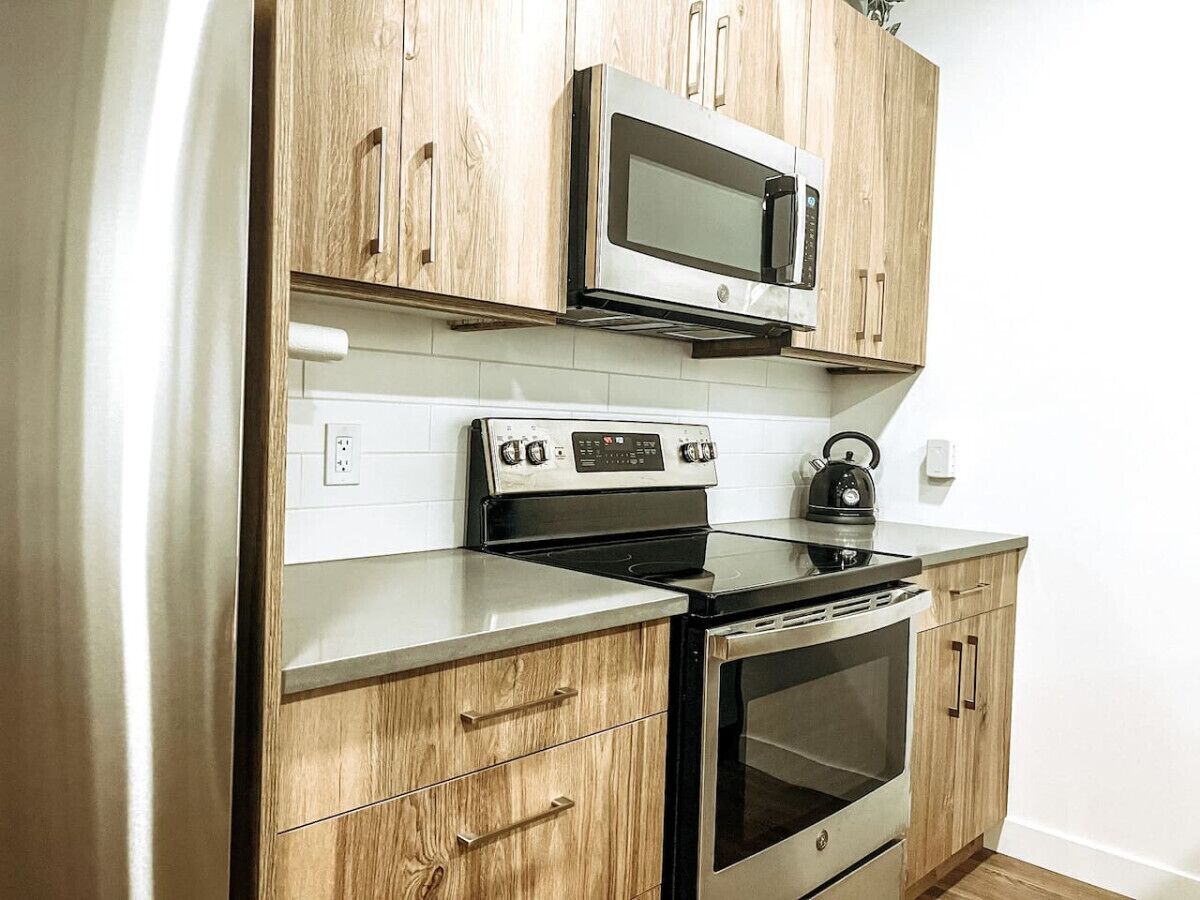 Refrigerador, microondas, horno y lavavajillas 