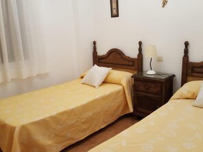 2 bedrooms, bed sheets
