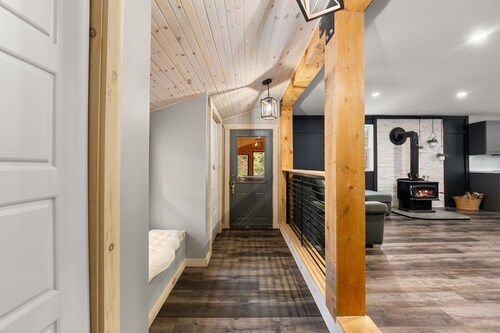 Peaceful Riverfront Cabin on 43 Private Acres