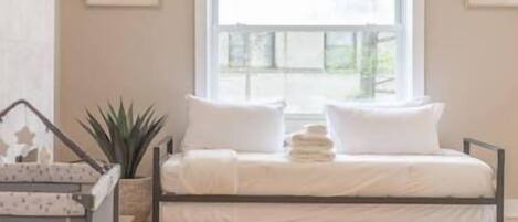 4 habitaciones, tabla de planchar con plancha y wifi gratis