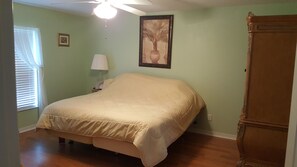 3 bedrooms, desk, iron/ironing board, free WiFi - PROPERTY NOT AVAILABLE (Ormond Beach)