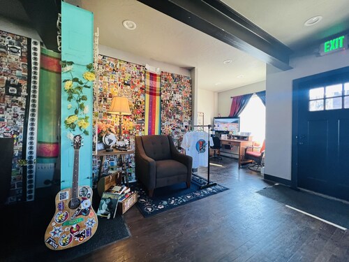 Treeline Hostel