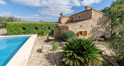 Cozy villa with private pool and barbecue in Mallorca center, Yourhouse Son Bosquer