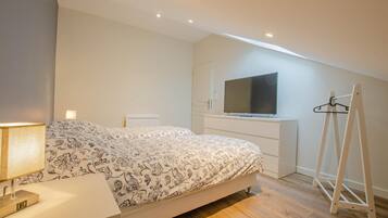 3 slaapkamers, een strijkplank/strijkijzer, gratis wifi