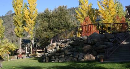 Strawhouse Resorts on the Beautiful Trinity River