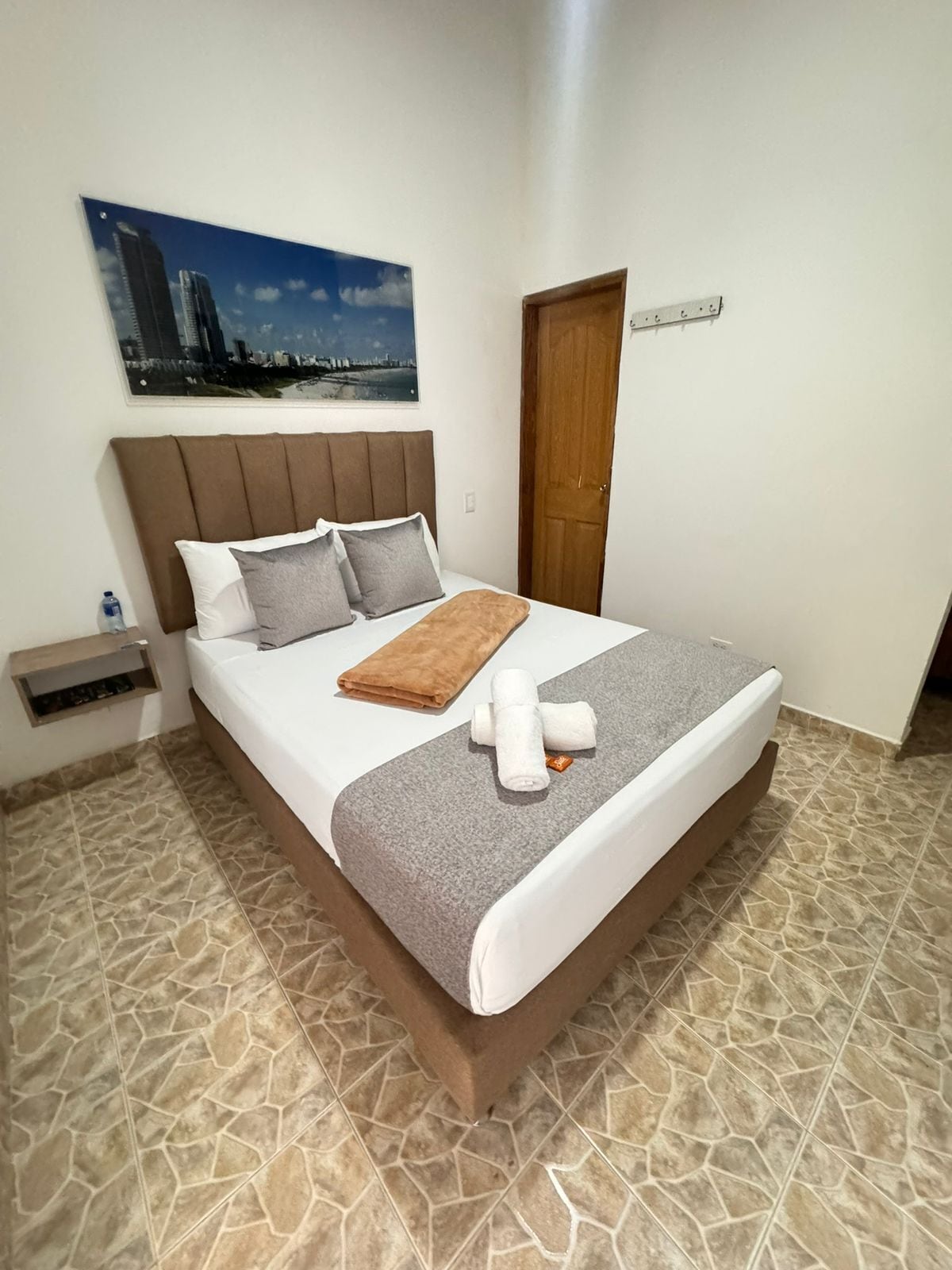 deluxe double room, 1 double bed | down duvets, desk, free wifi, bed sheets