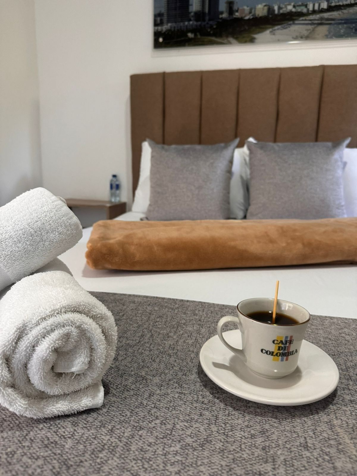 deluxe double room, 1 double bed | down duvets, desk, free wifi, bed sheets