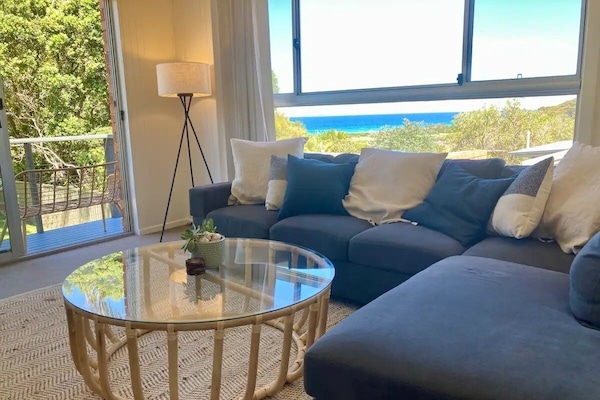 Televisor intel·ligent i llibres